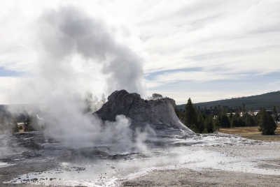 Castle Geyser Yellowstone NP 2024
